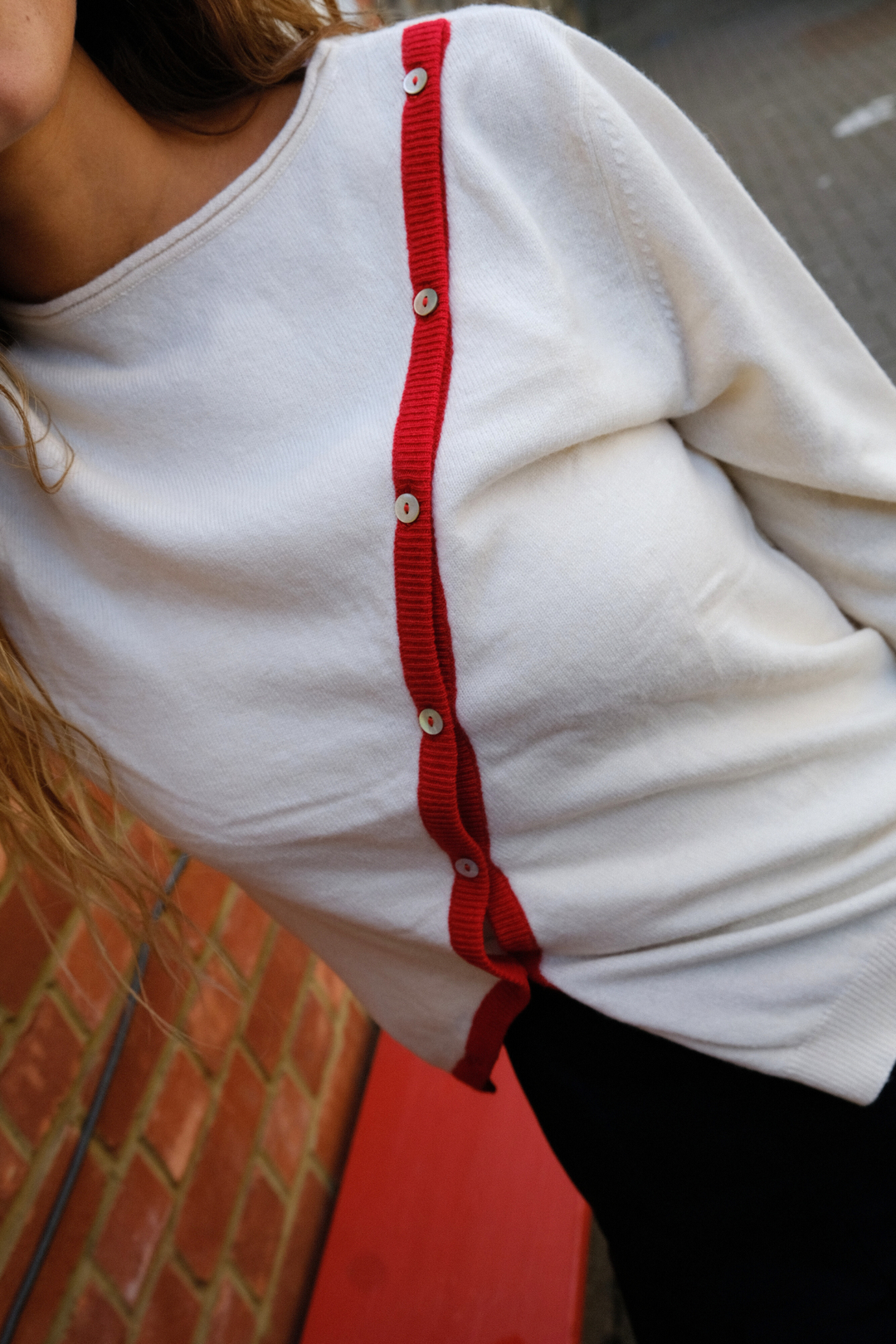 ASYMMETRIC CARDIGAN