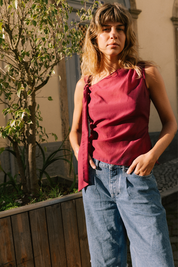 THE DORA TOP